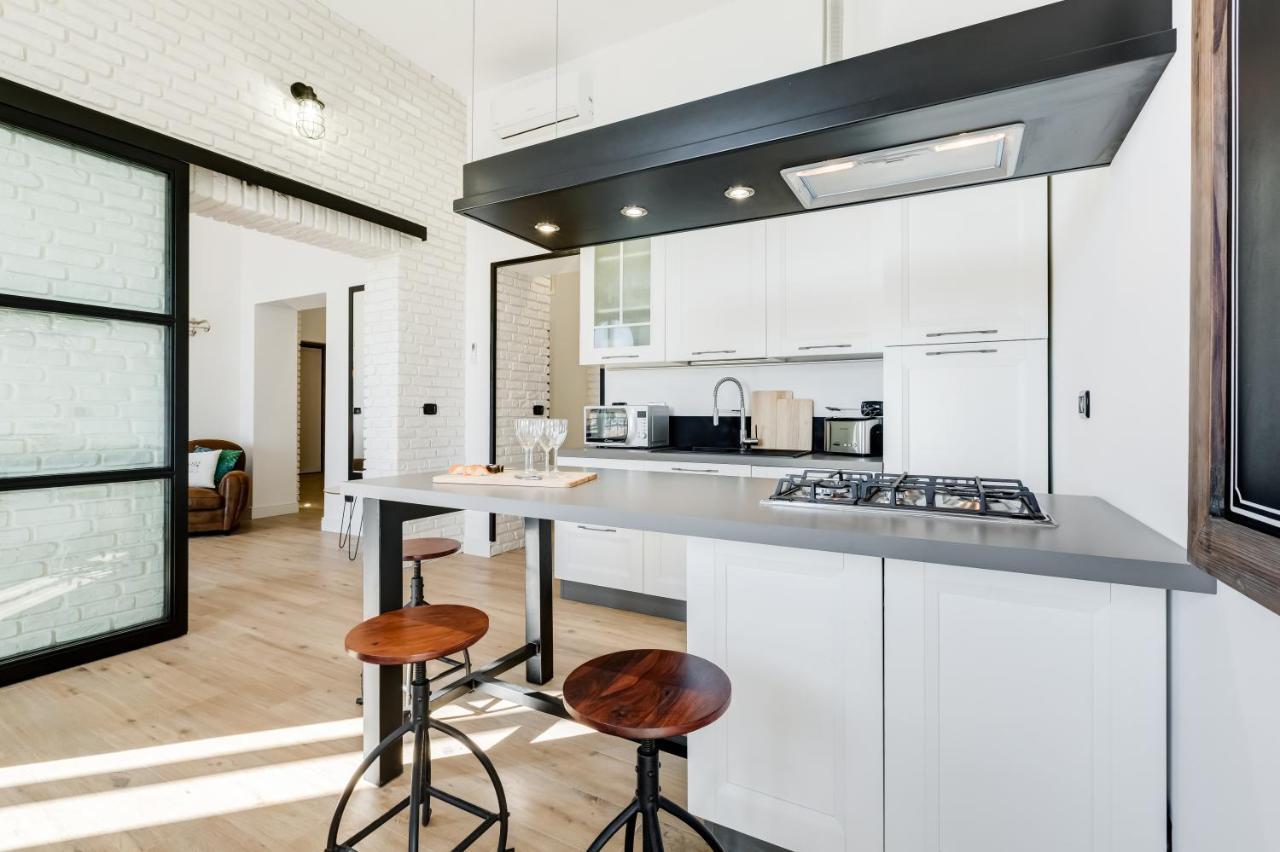 Bmga L Glam Industrial 3-Bed Apartment In Termini Roma Esterno foto