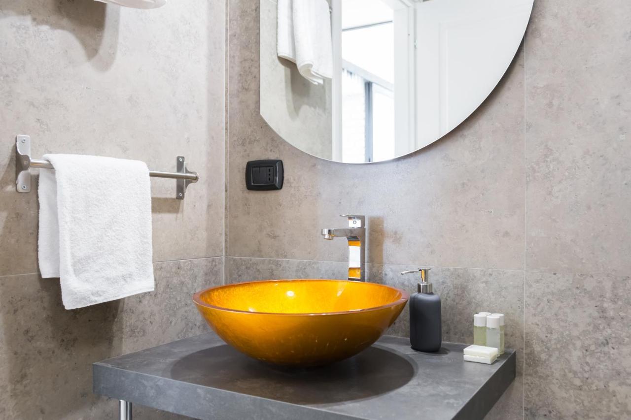 Bmga L Glam Industrial 3-Bed Apartment In Termini Roma Esterno foto